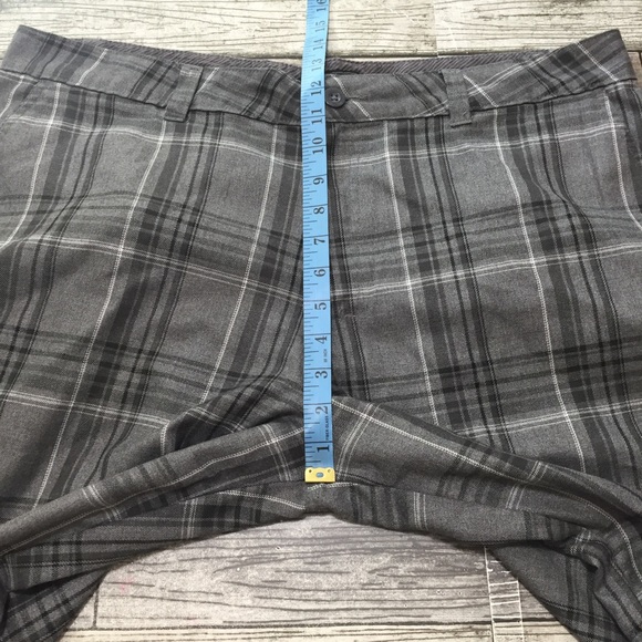 Oneill Plaid Shorts Men’s 40 Gray (Inseam 11) Casual Pockets - Picture 4 of 10